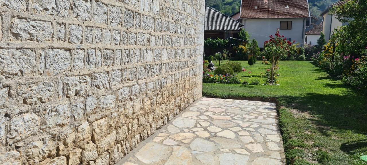 Stone Tower Hotel Plav Esterno foto